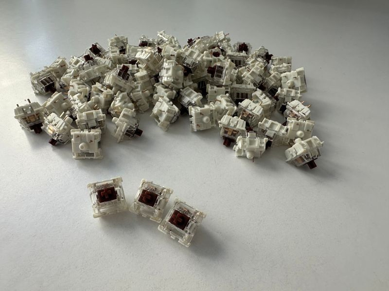 Набор механических переключателей Keychron Gateron Switch Set with holder 68pcs/Set  Brown Z76_KEYCHRON фото